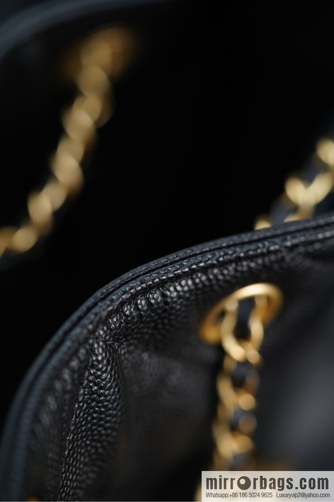 𝐂𝐡𝐚𝐧𝐞𝐥 𝟐𝟓𝐬 𝐡𝐨𝐛𝐨 𝐛𝐚𝐠 Drawstring Bucket Bag, Black Gold Caviar, Large ✔️ AS5311