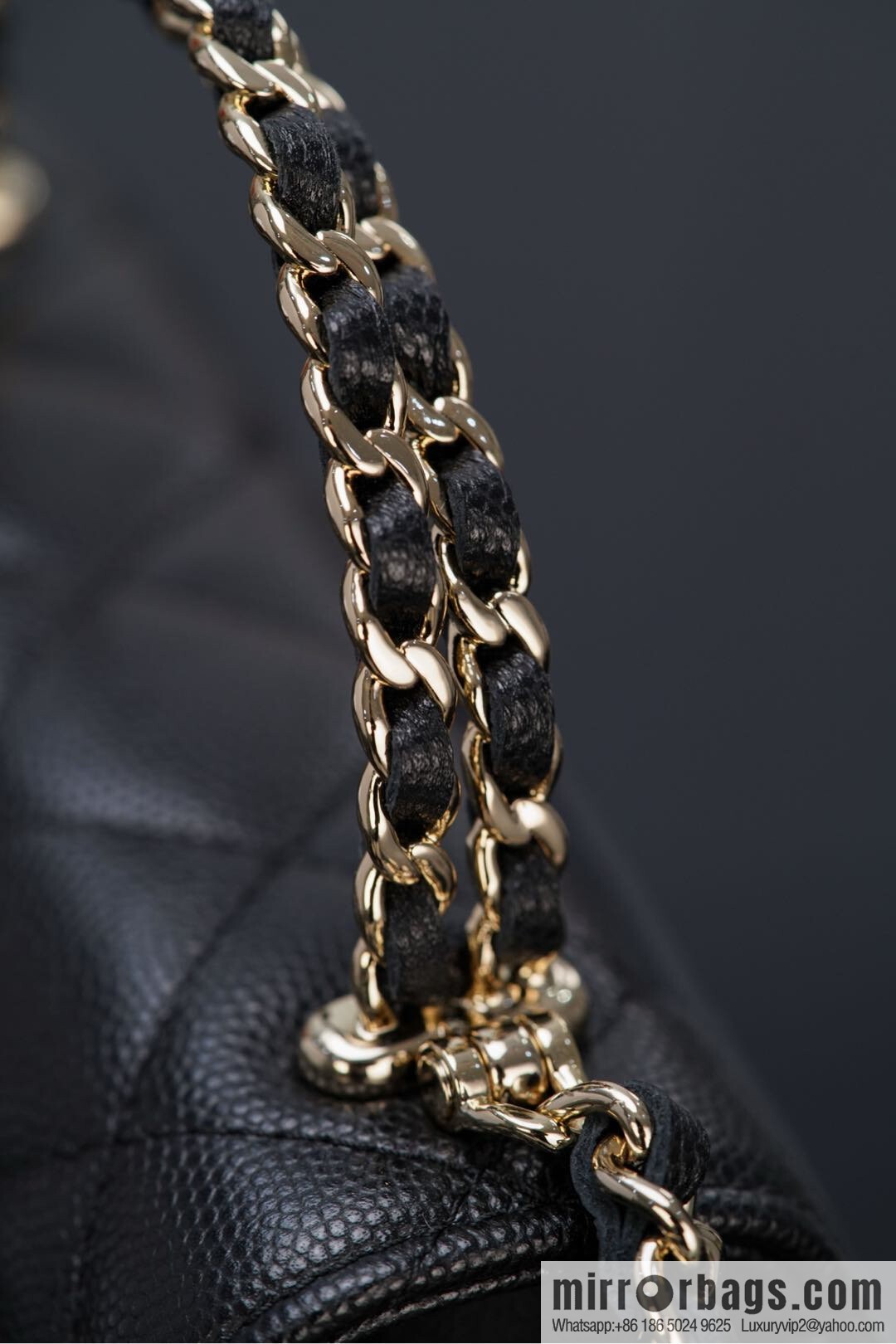 ππ‘ππ§ππ₯ 25s Cross Handle Black Gold Litchi π Vertical AP3237