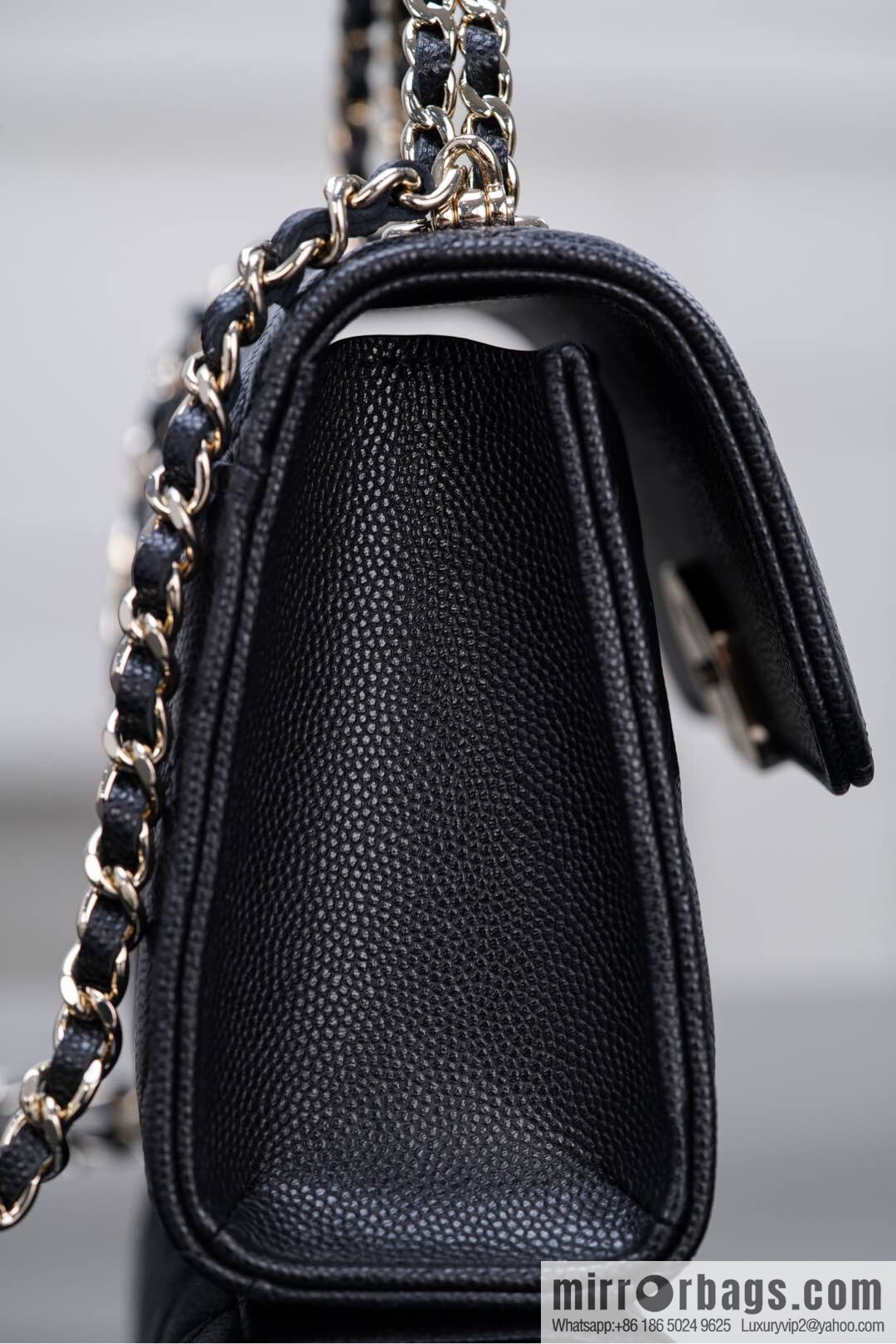 ππ‘ππ§ππ₯ 25s Cross Handle Black Gold Litchi π Vertical AP3237