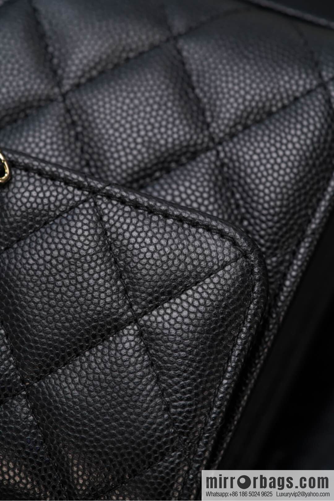 ππ‘ππ§ππ₯ 25s Cross Handle Black Gold Litchi π Vertical AP3237