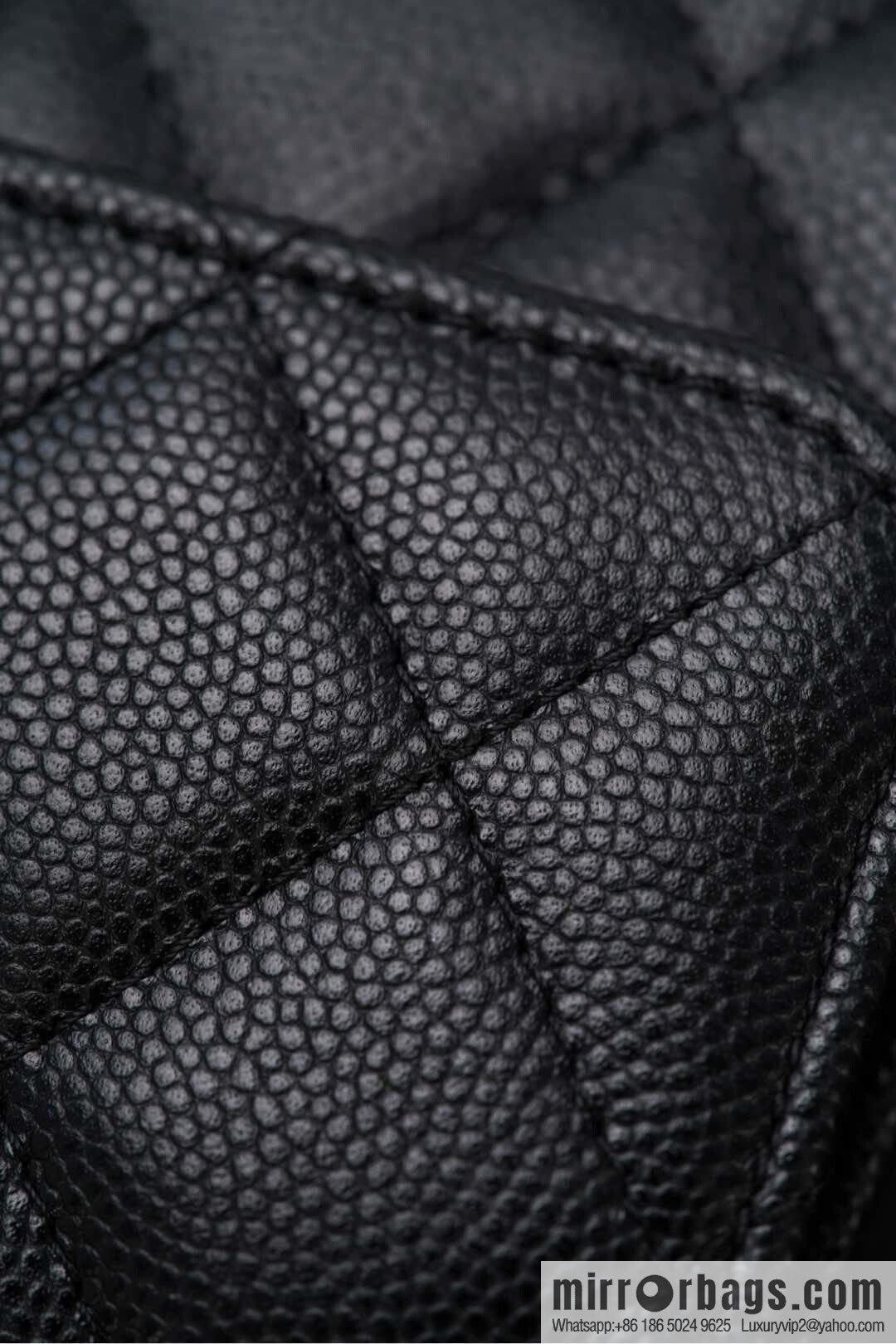 ππ‘ππ§ππ₯ 25s Cross Handle Black Gold Litchi π Vertical AP3237