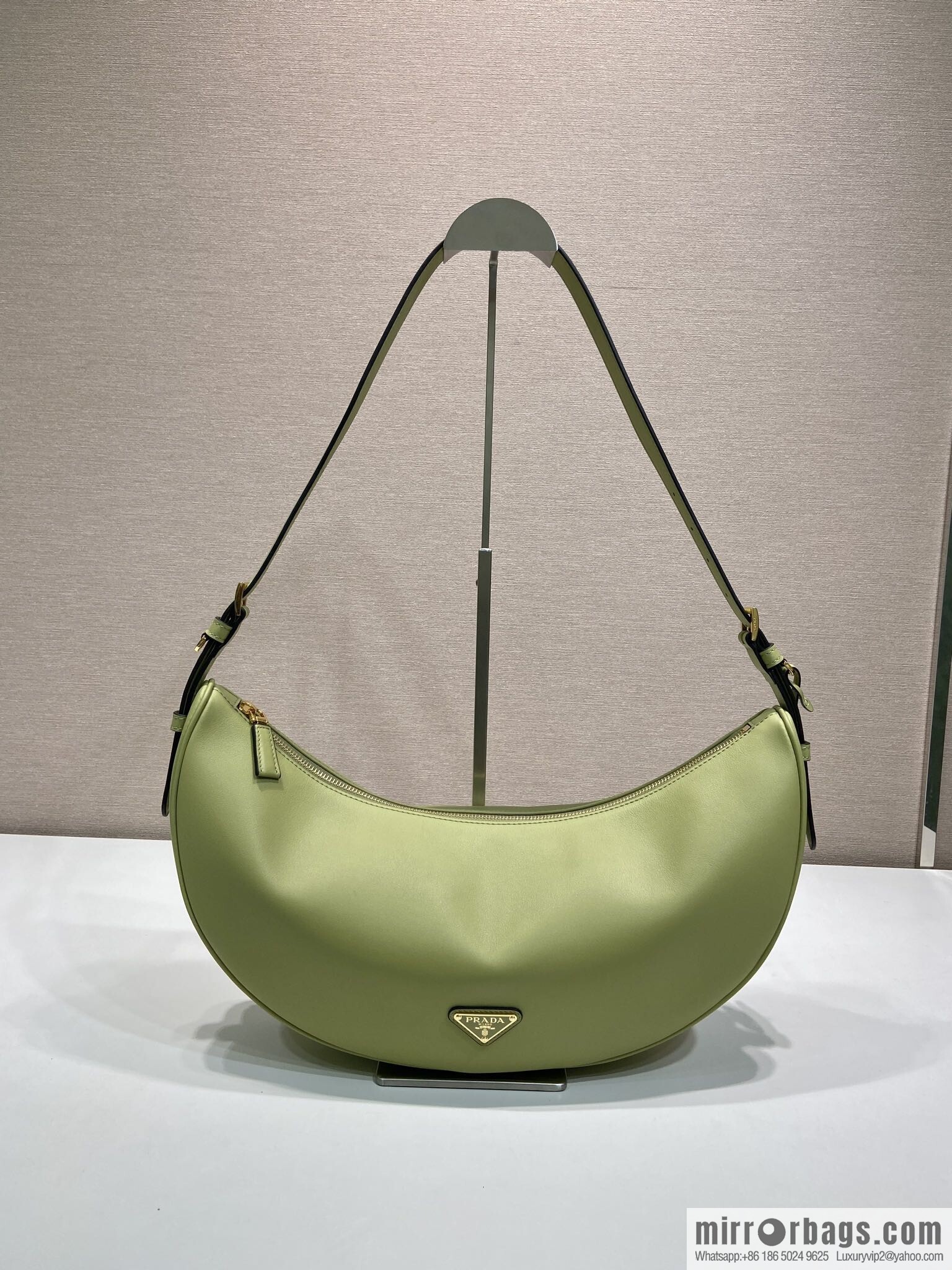 PRADA 🎉 new 🎉 1BC255 armpit bag 🎉🎉 avocado green