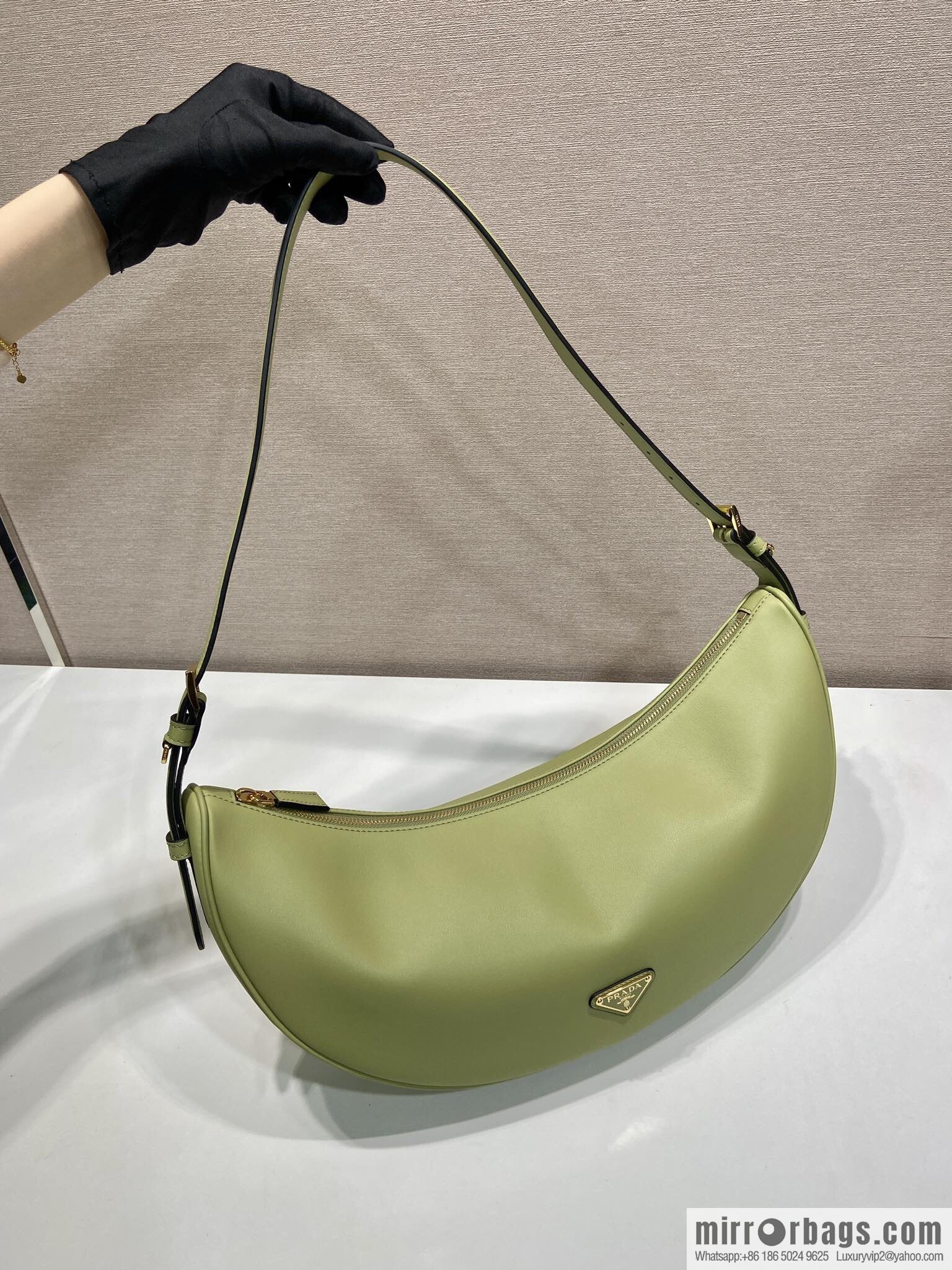 PRADA 🎉 new 🎉 1BC255 armpit bag 🎉🎉 avocado green