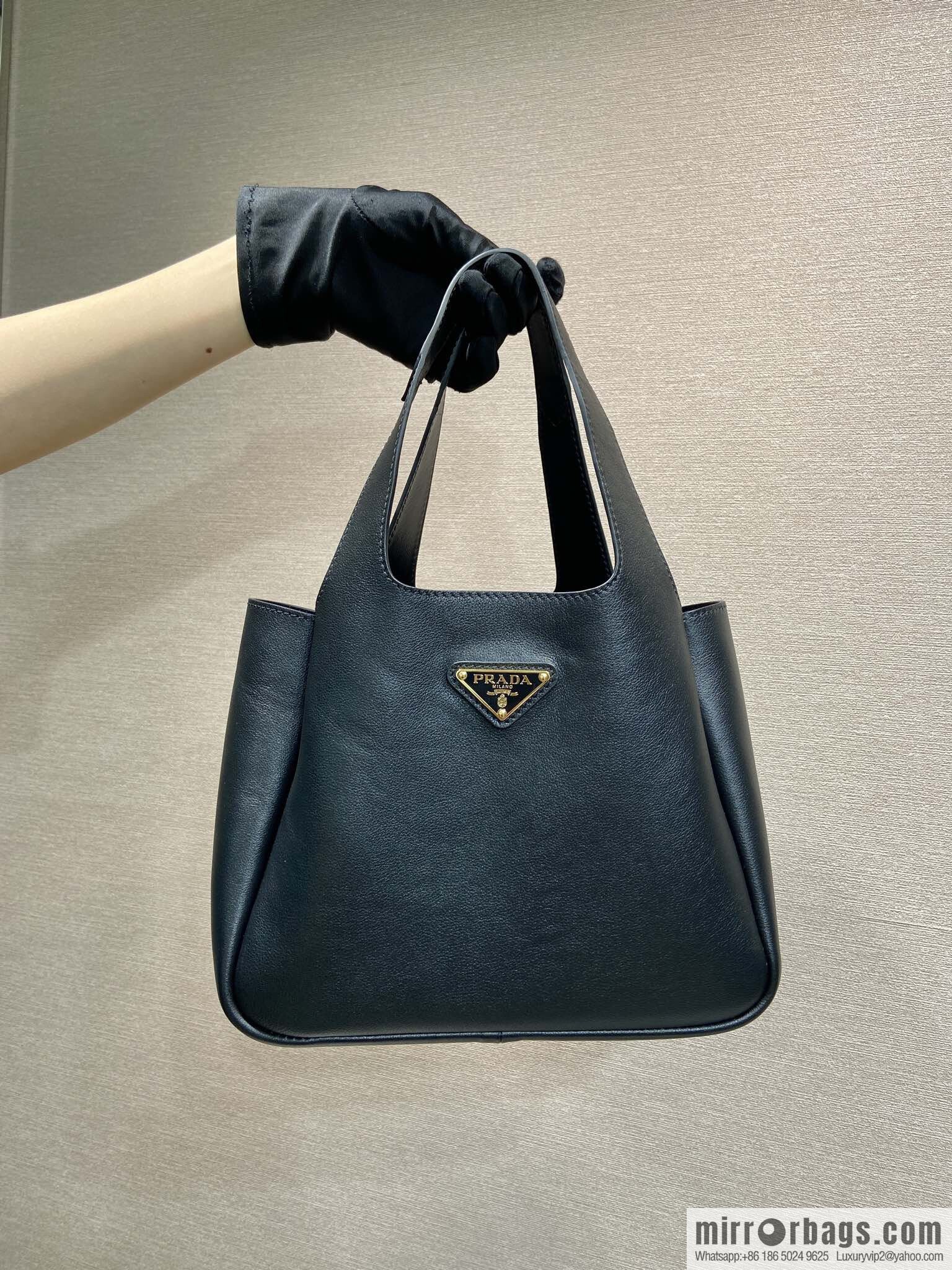 PRADA 🎉 new basket 🎉 1BG542 cowhide 🎉🎉 black