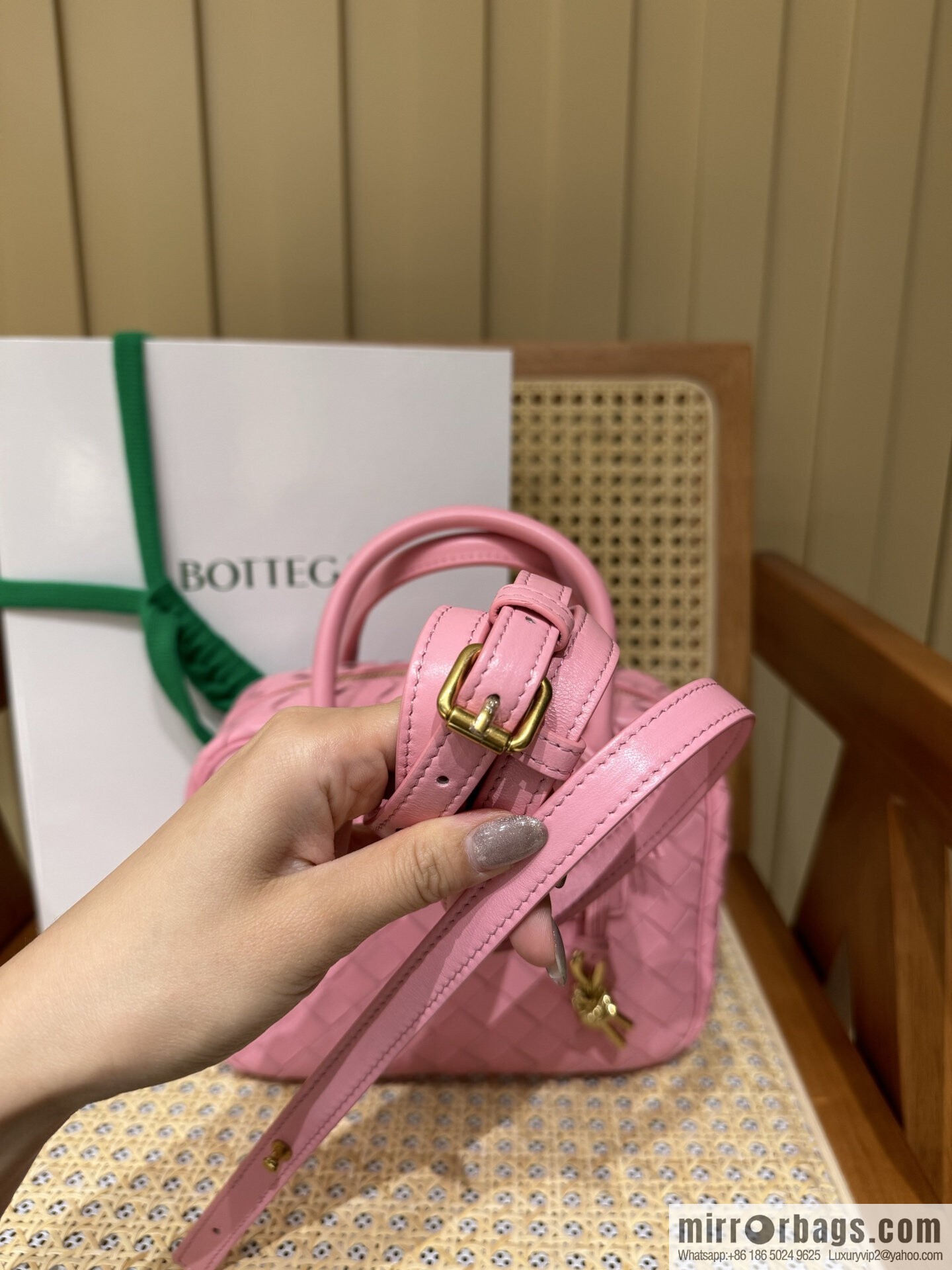 BV Small Getaway Tote 776736 Barbie Powder