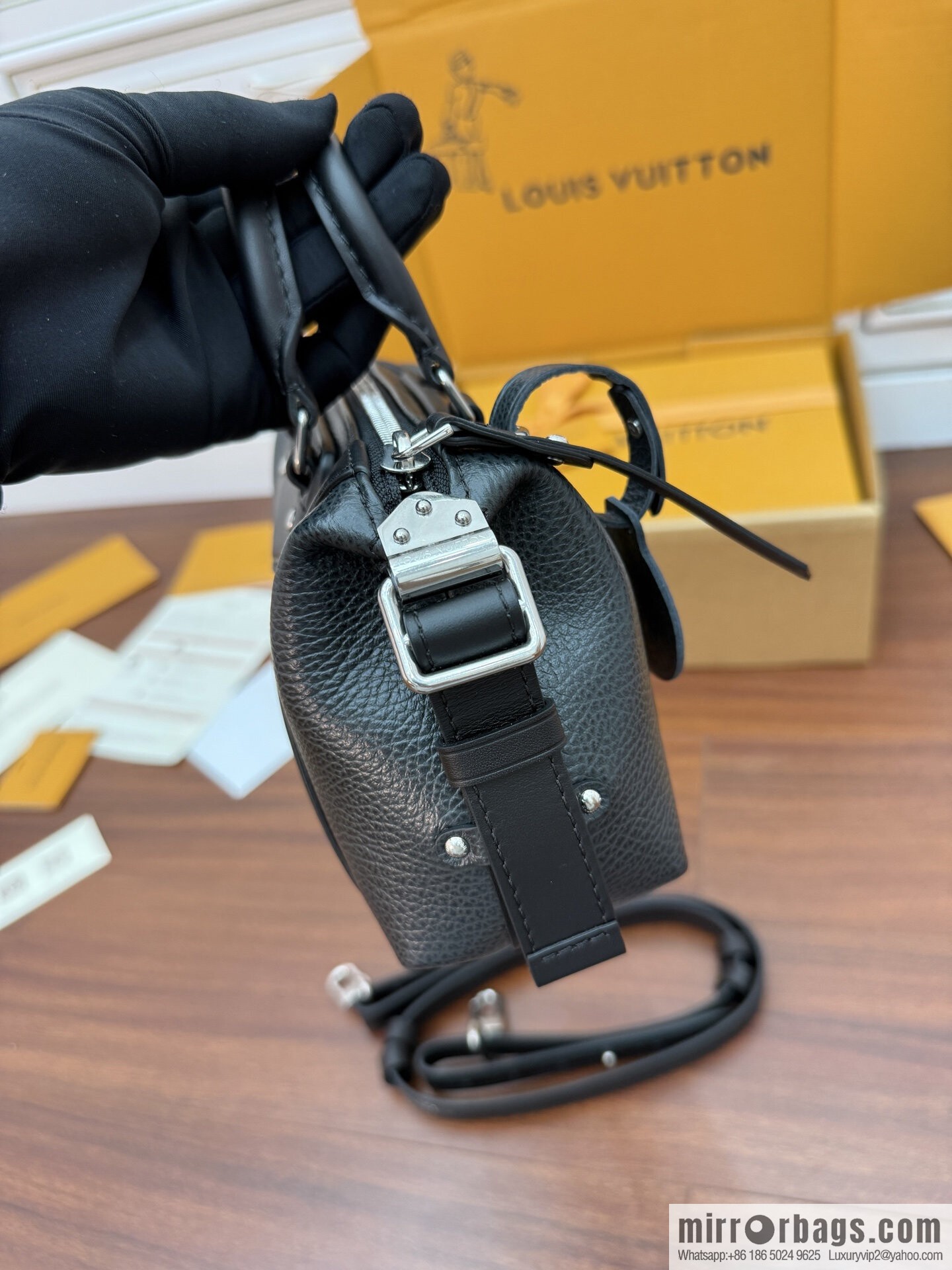 LV M14623 Nano LV Biker