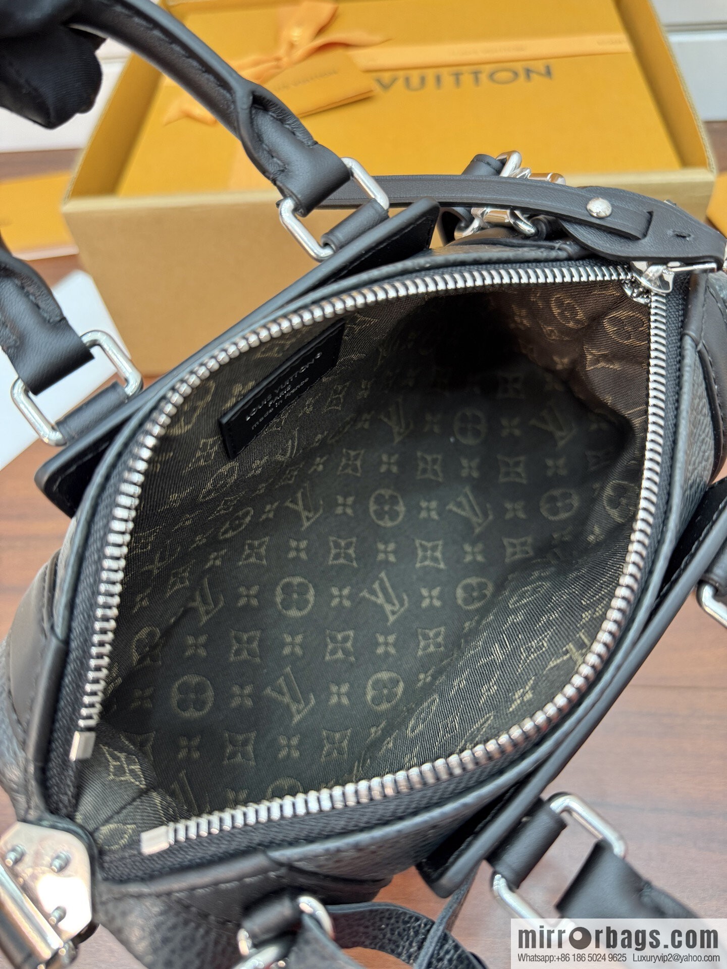 LV M14623 Nano LV Biker