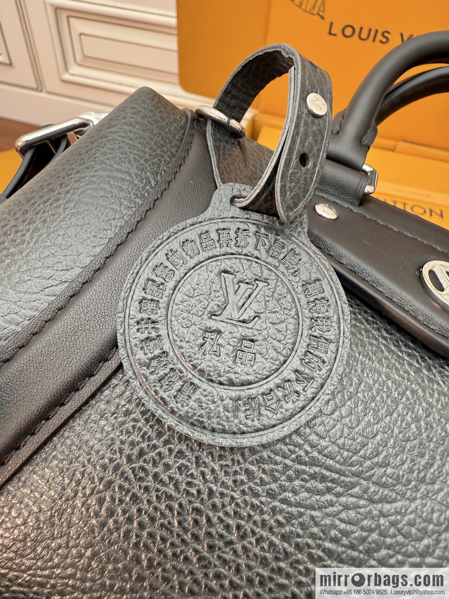 LV M14623 Nano LV Biker