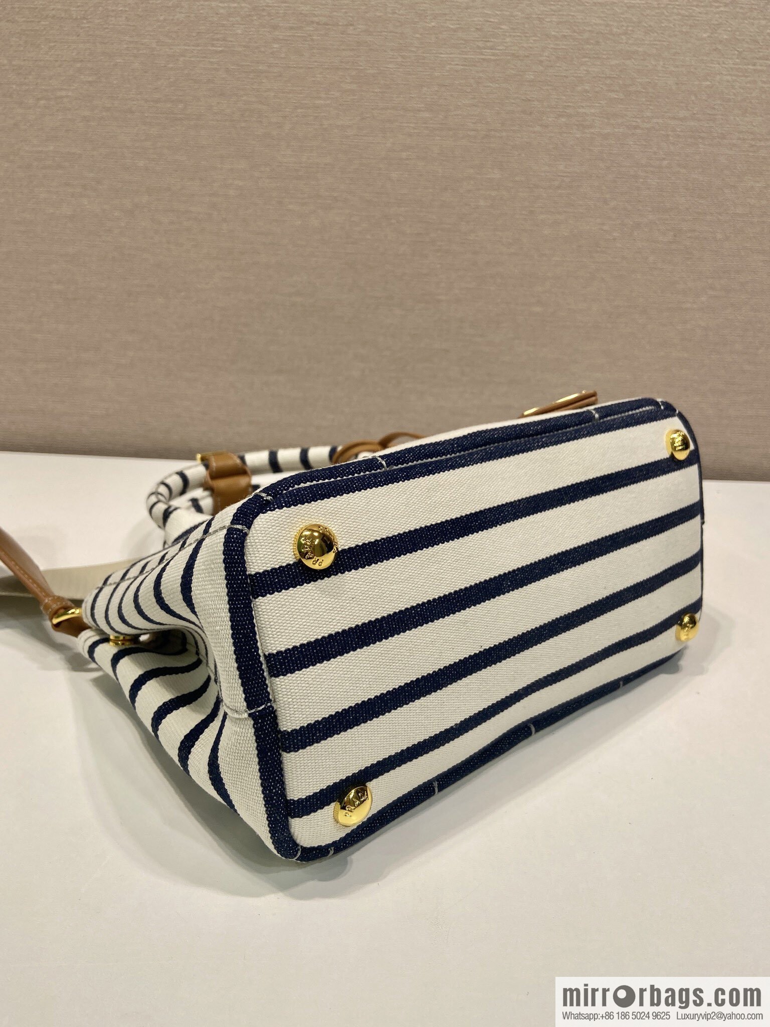PRADA 🎉 new handbag 🎉 1BA038 🎉🎉 black stripe