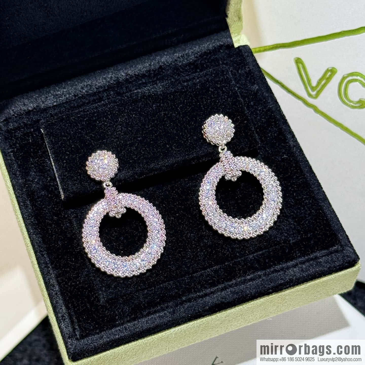 ☀️Van Cleef & Arpels Perlee diamonds earrings