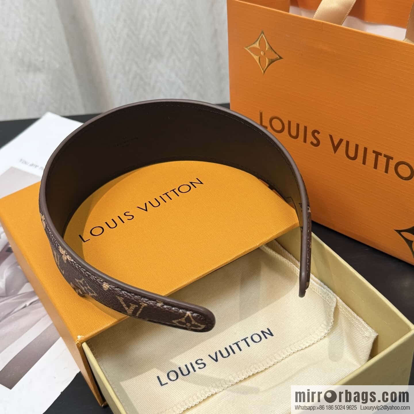 ❗️New ❗️ ☀️ New ☑️ LV Louis Vuitton headband ☀️