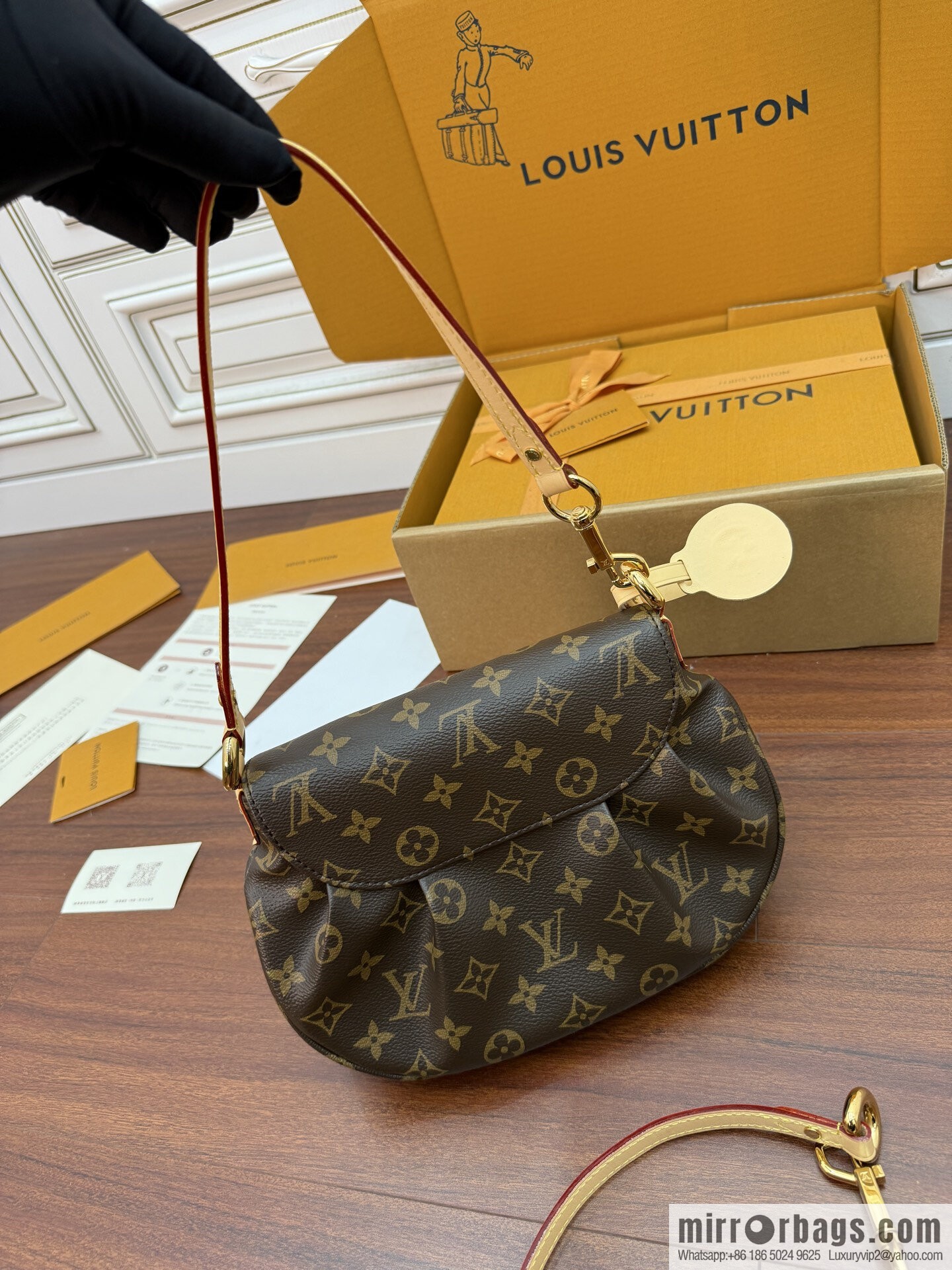 LV M13617 Sunset