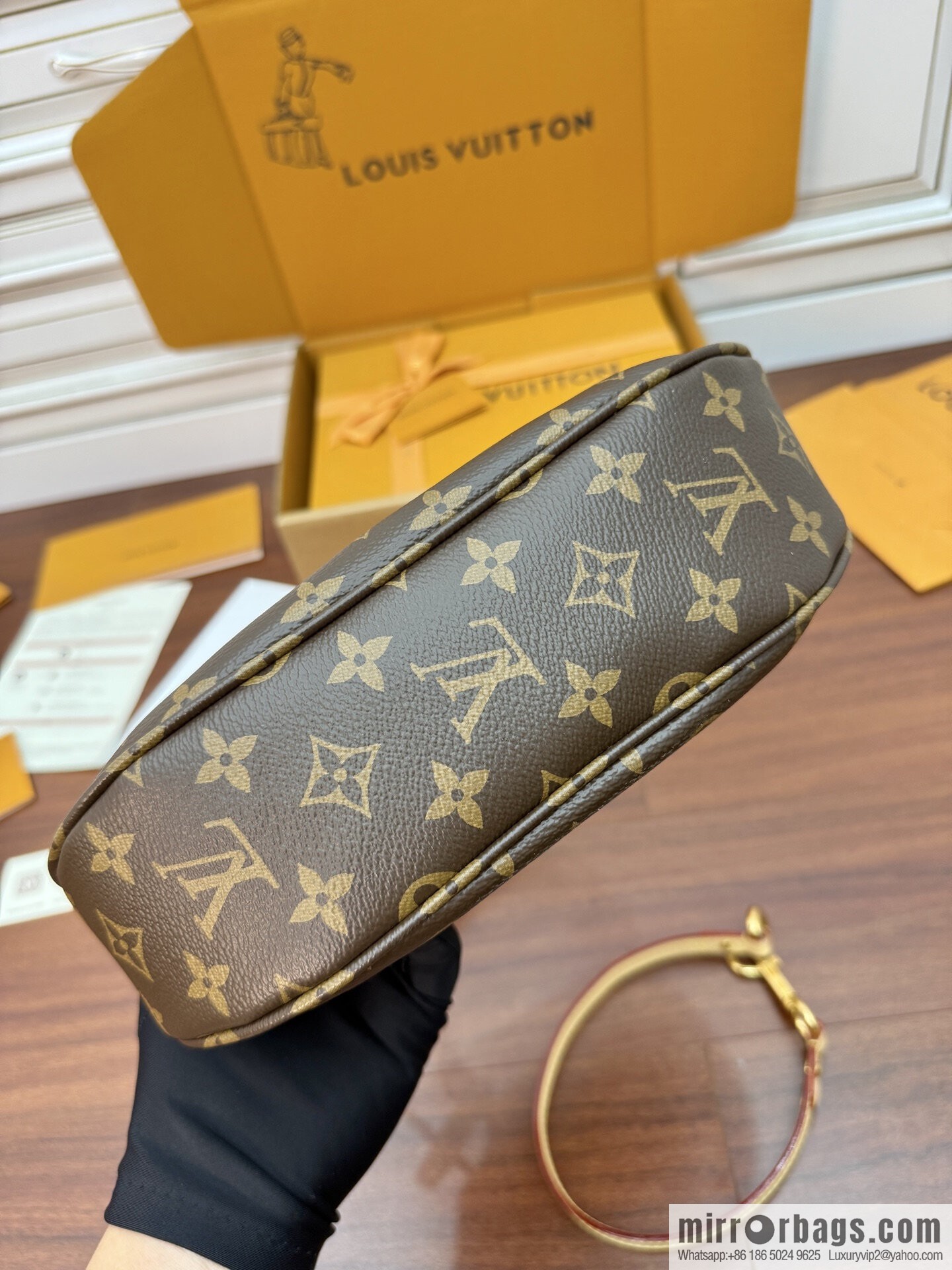 LV M13617 Sunset