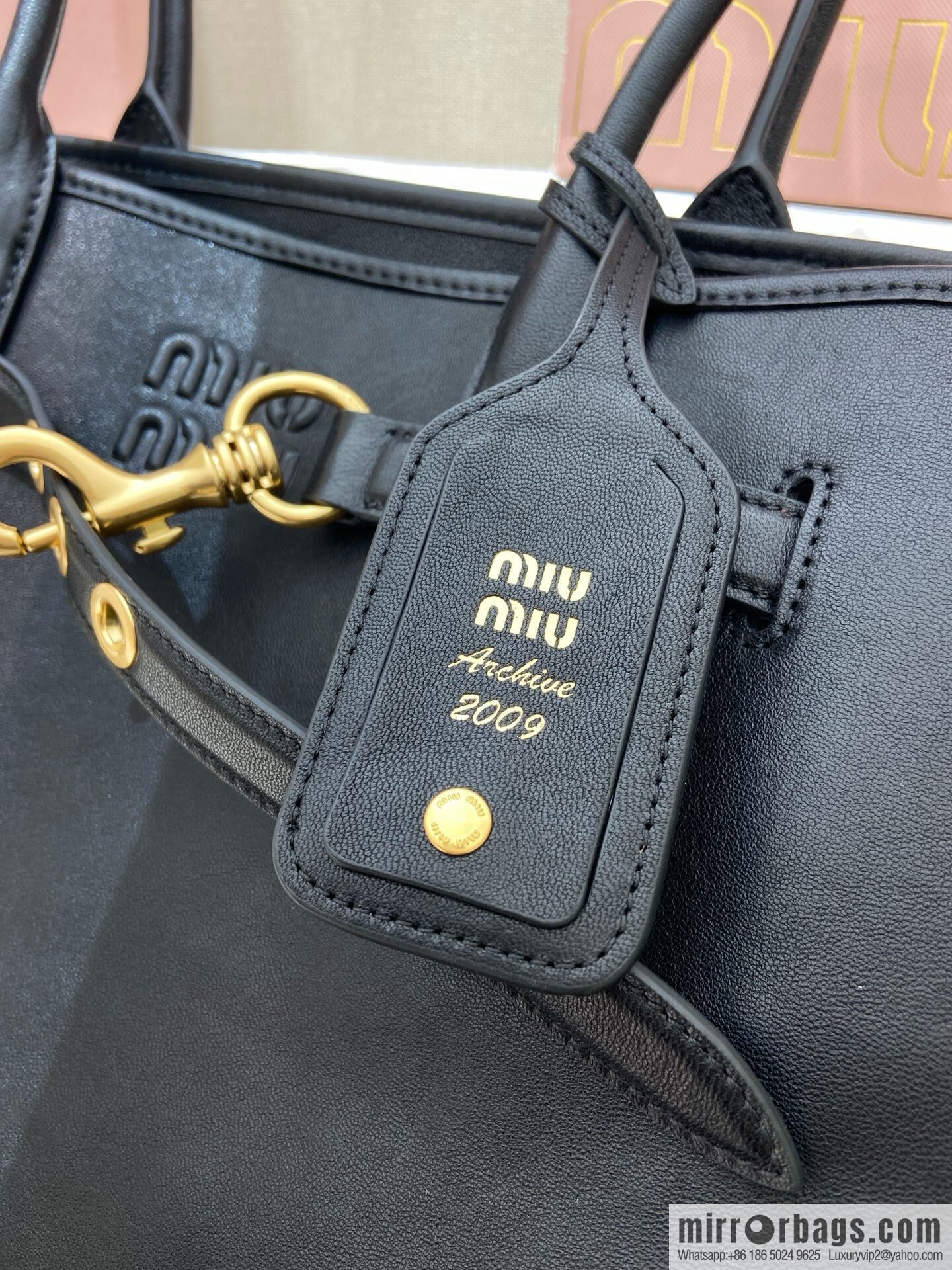 MIUMIU Aventure handbag 💕 new 💕 5BG291 💕💕 black