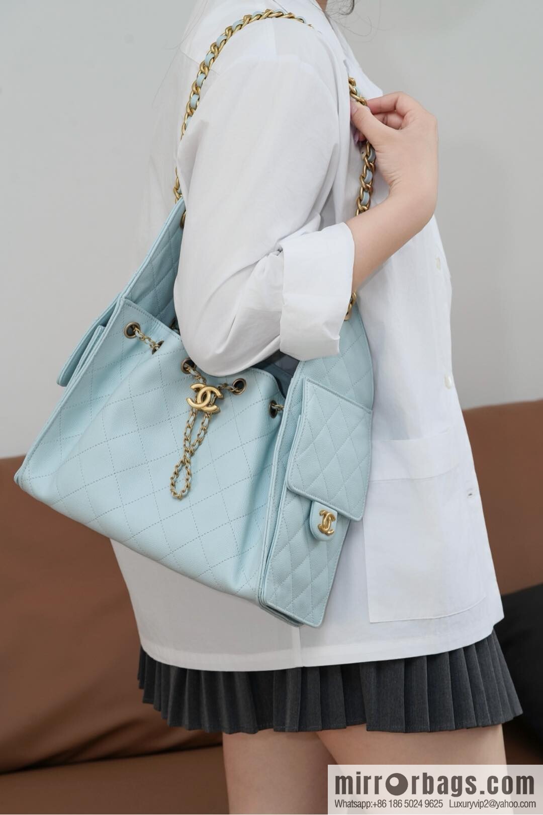 ππ‘ππ§ππ₯ πππ¬ π¬π¦ππ₯π₯ π‘π¨ππ¨ Drawstring Bucket Bag, Tiffany Blue π S AS5293