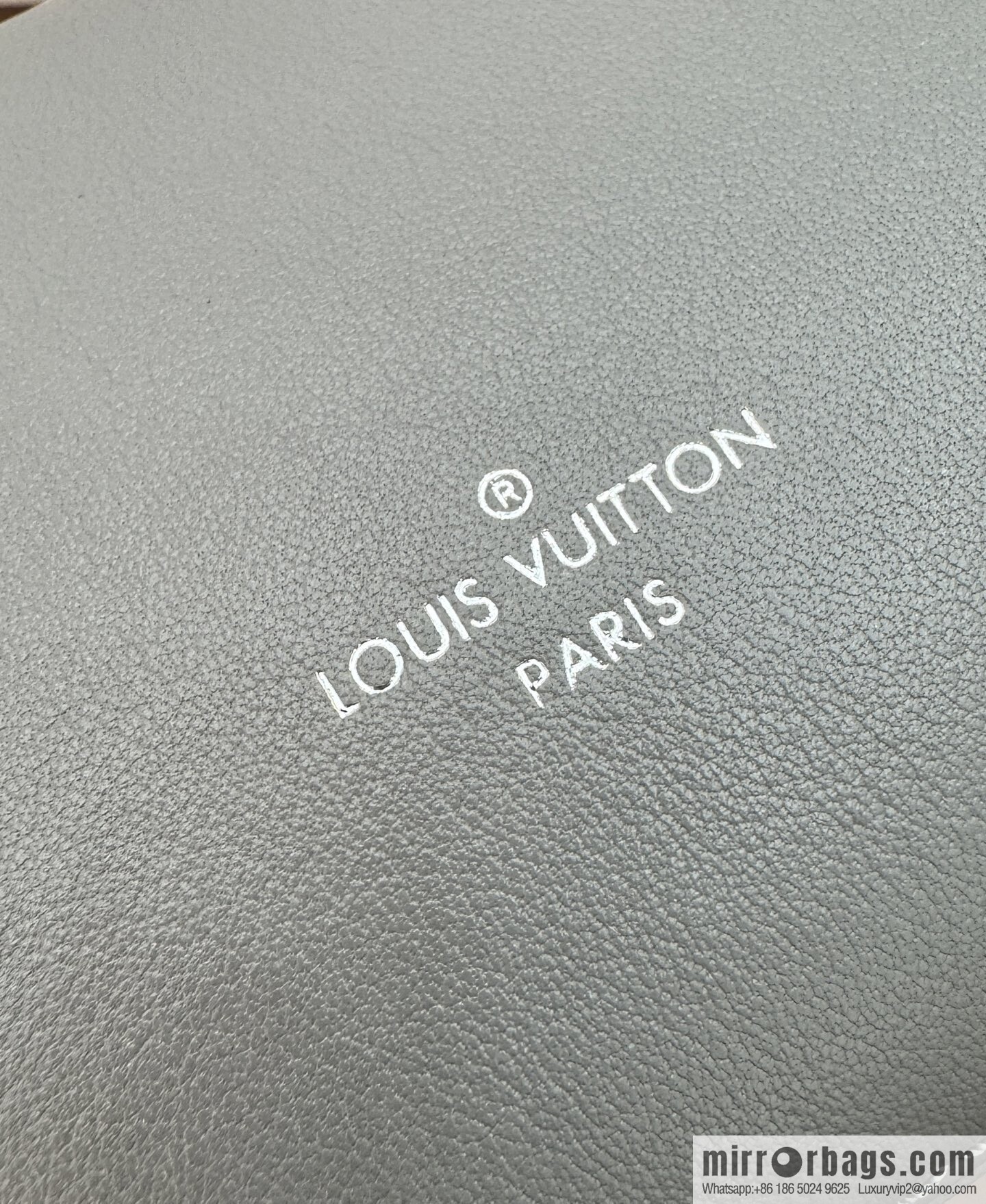 LV M12596 Slim Trunk
