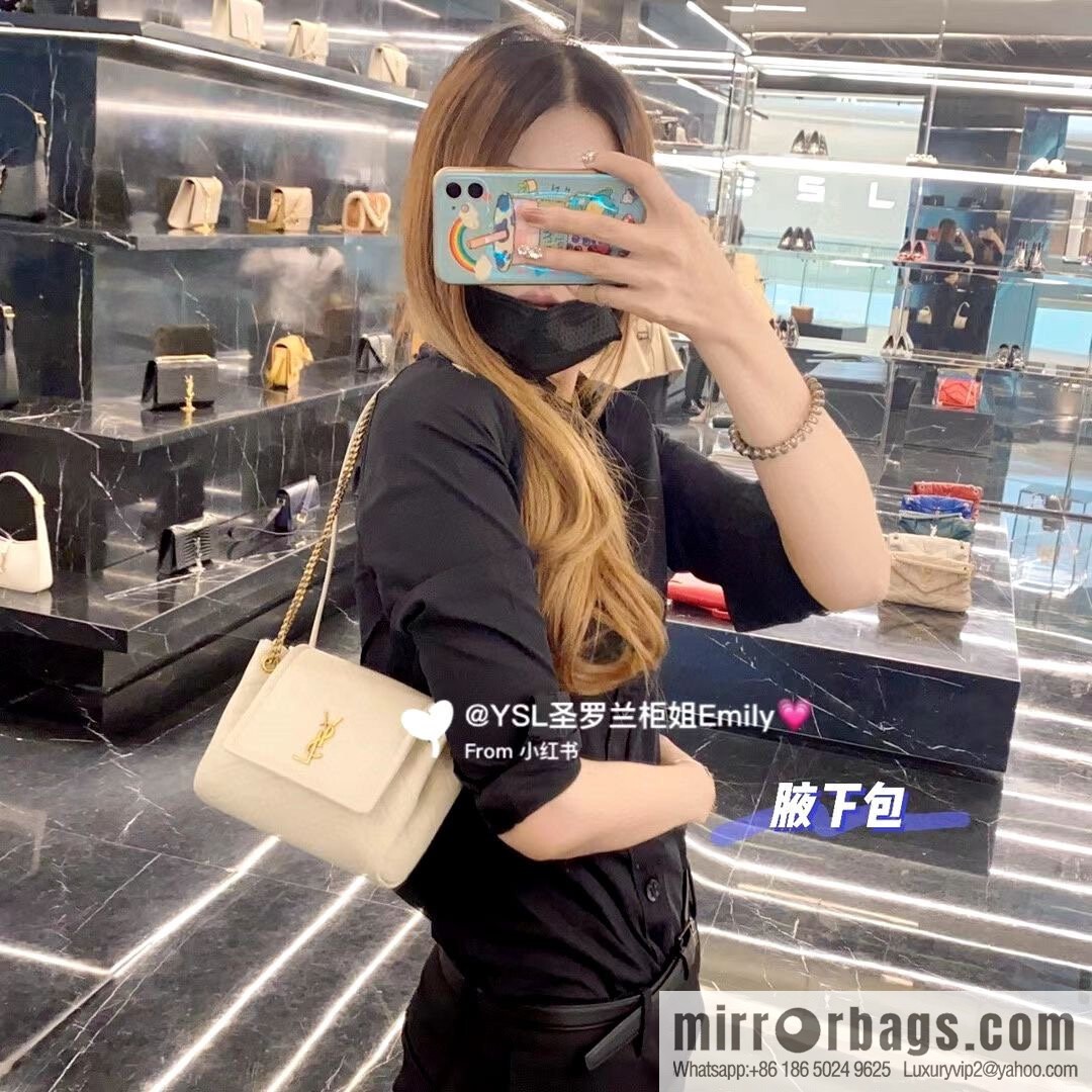 YSL 𝙈𝙊𝙉𝙊𝙂𝙍𝘼𝙈 𝙉𝙊𝙇𝙄𝙏𝘼 sheep leather mini handbag 672738 white