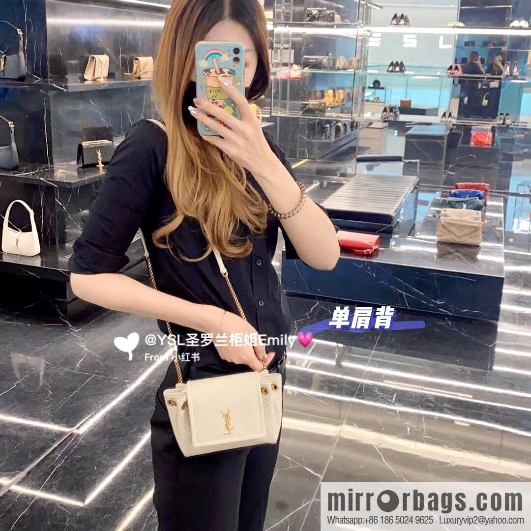 YSL 𝙈𝙊𝙉𝙊𝙂𝙍𝘼𝙈 𝙉𝙊𝙇𝙄𝙏𝘼 sheep leather mini handbag 672738 white