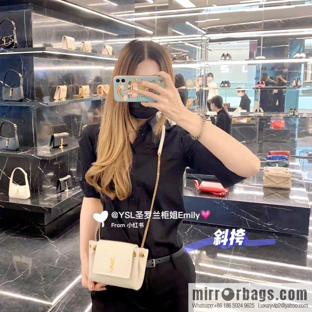 YSL 𝙈𝙊𝙉𝙊𝙂𝙍𝘼𝙈 𝙉𝙊𝙇𝙄𝙏𝘼 sheep leather mini handbag 672738 white