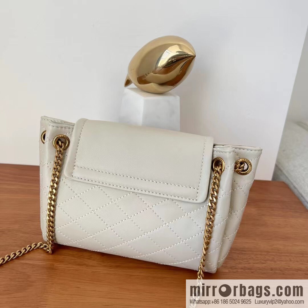YSL 𝙈𝙊𝙉𝙊𝙂𝙍𝘼𝙈 𝙉𝙊𝙇𝙄𝙏𝘼 sheep leather mini handbag 672738 white