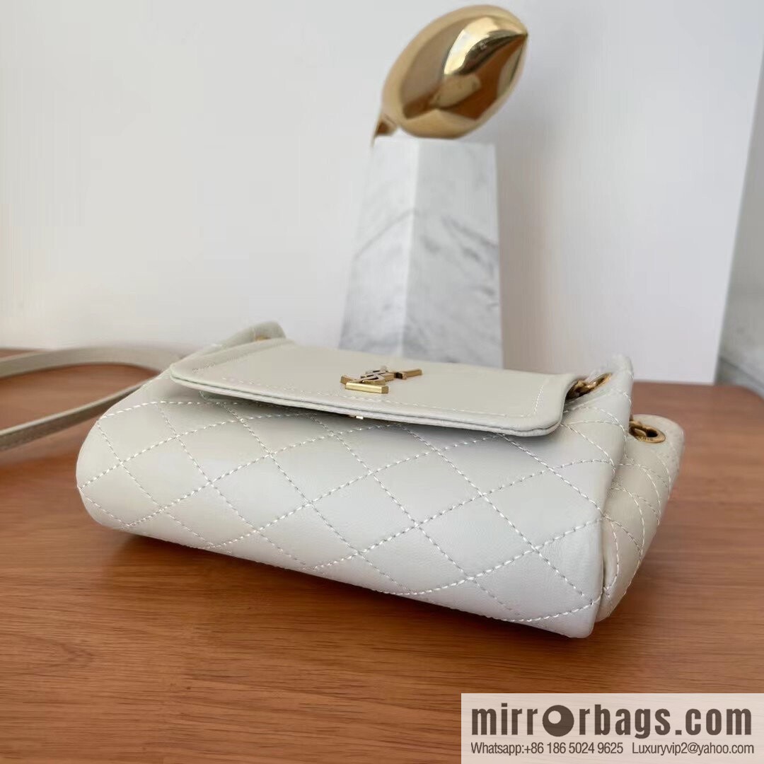 YSL 𝙈𝙊𝙉𝙊𝙂𝙍𝘼𝙈 𝙉𝙊𝙇𝙄𝙏𝘼 sheep leather mini handbag 672738 white