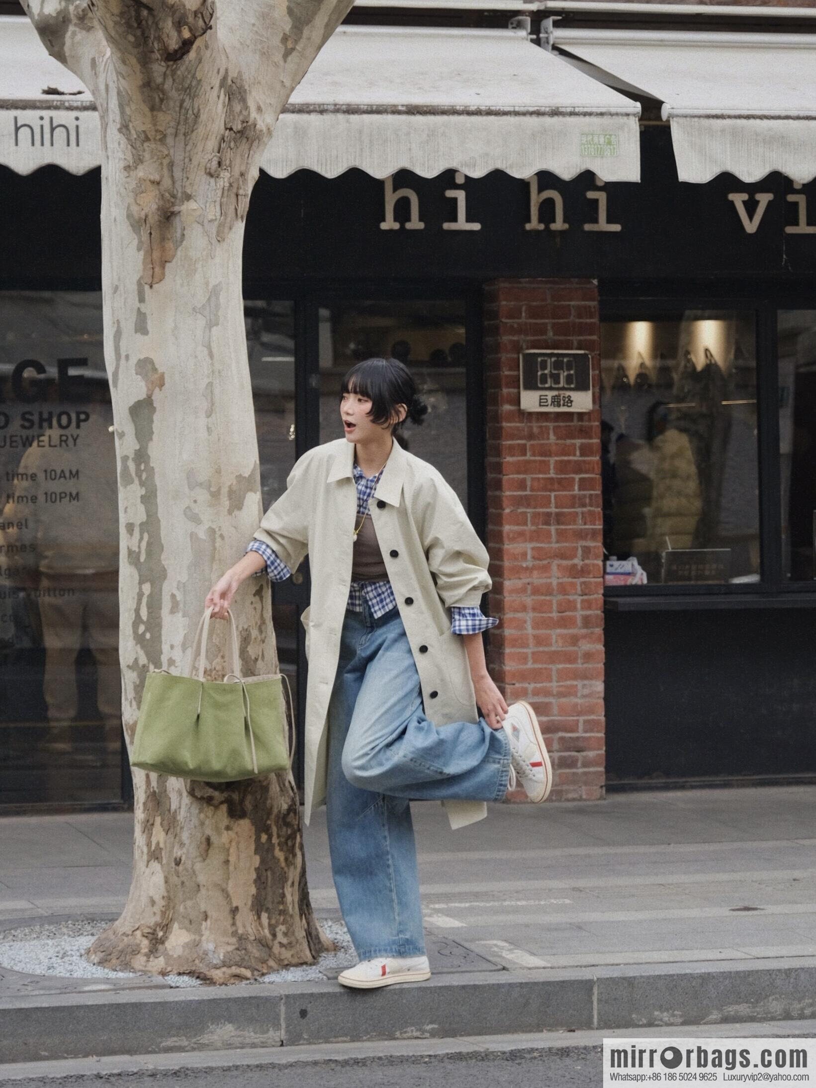 BV Large Pinacoteca Tote Bag 817166 Hazel