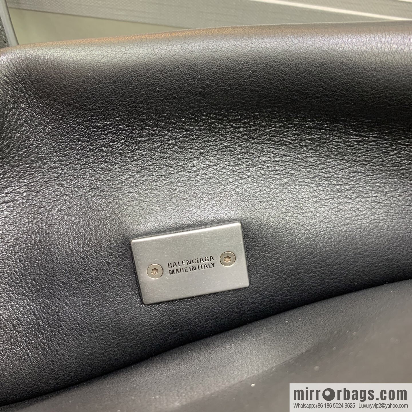 Balenciaga ➰ Belair Courier Bag 843032
