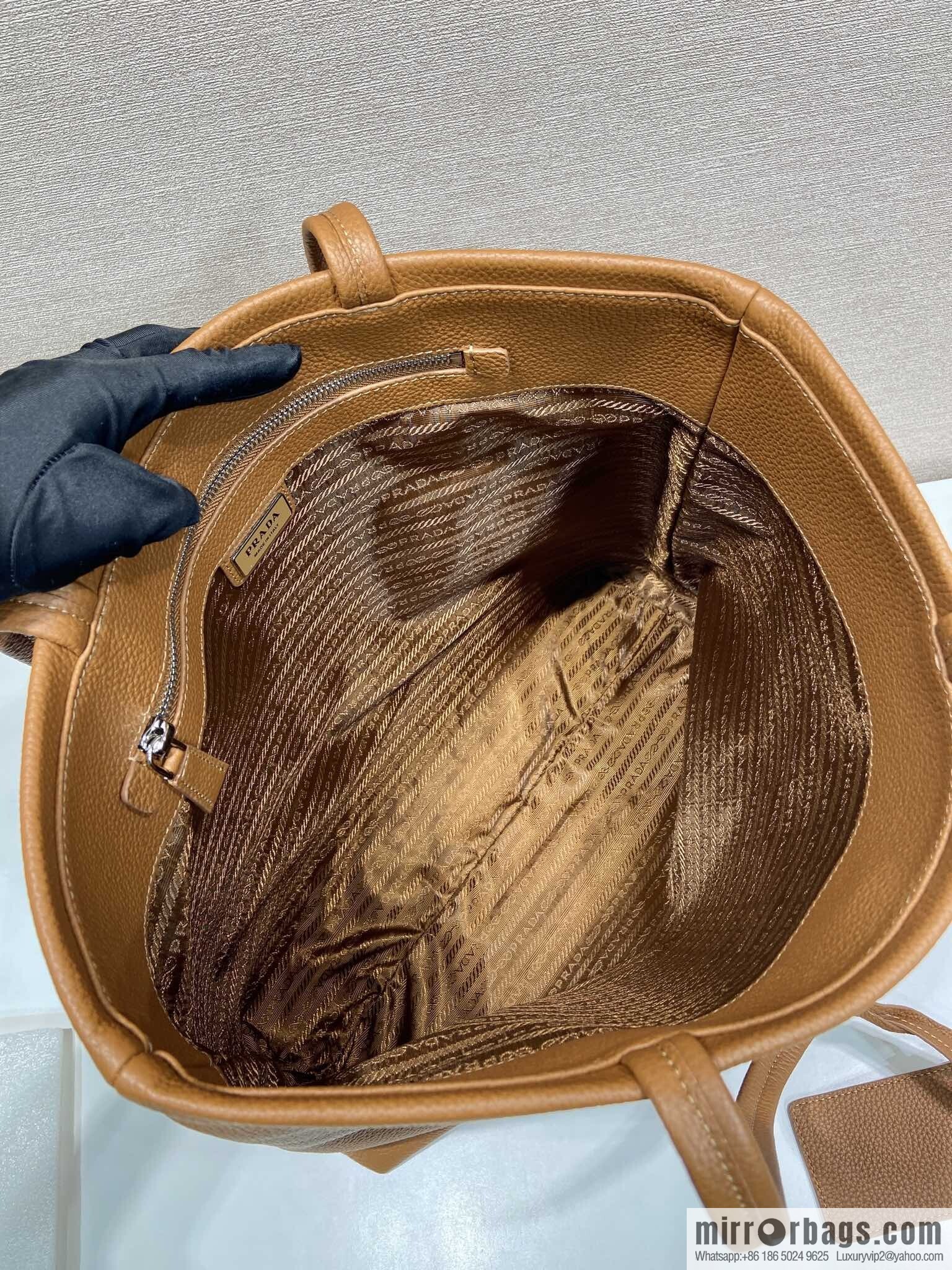 PRADA 🎉 new tote bag 🎉 2VG130 men's 🎉🎉 caramel color