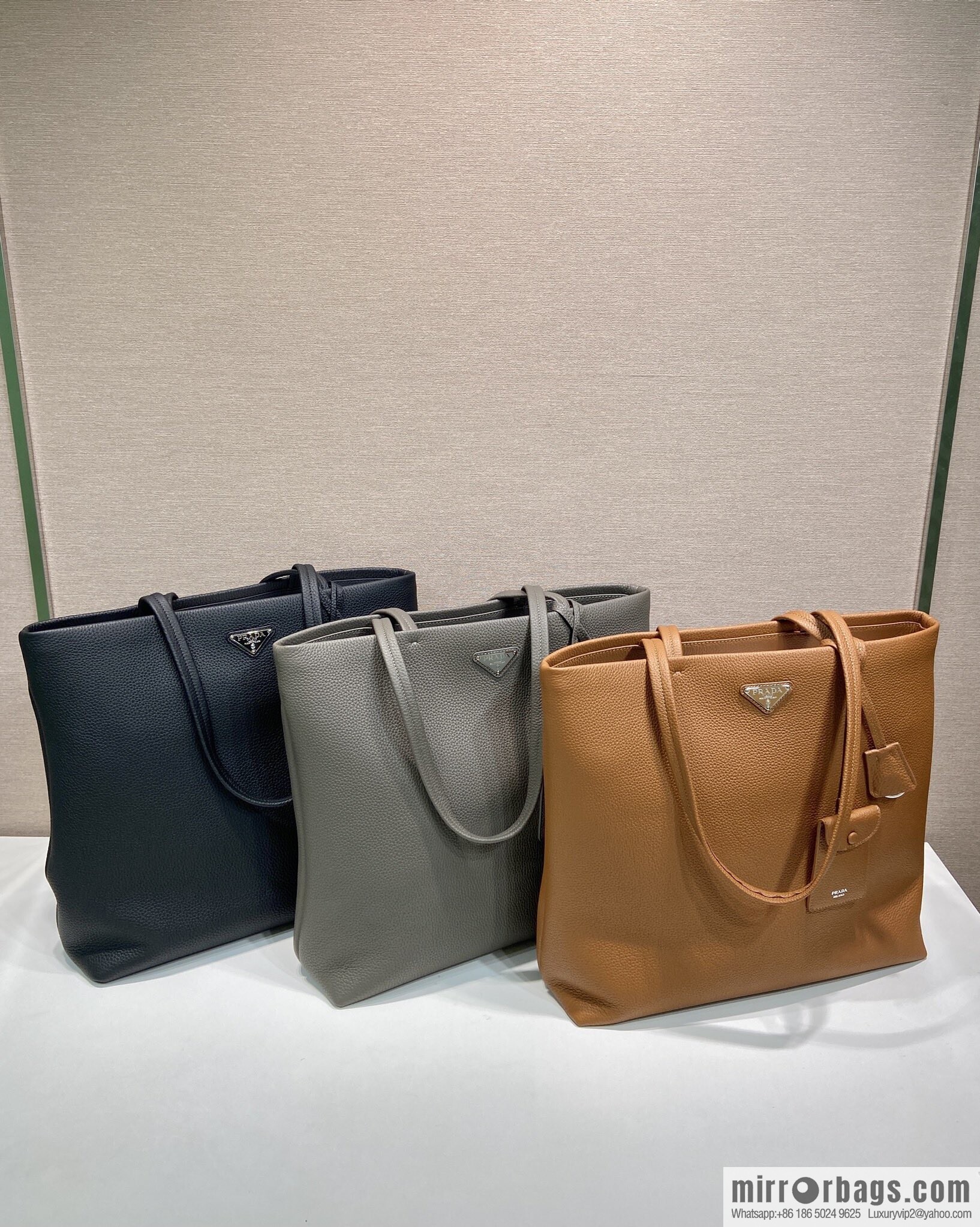 PRADA 🎉 new tote bag 🎉 2VG130 men's 🎉🎉 caramel color
