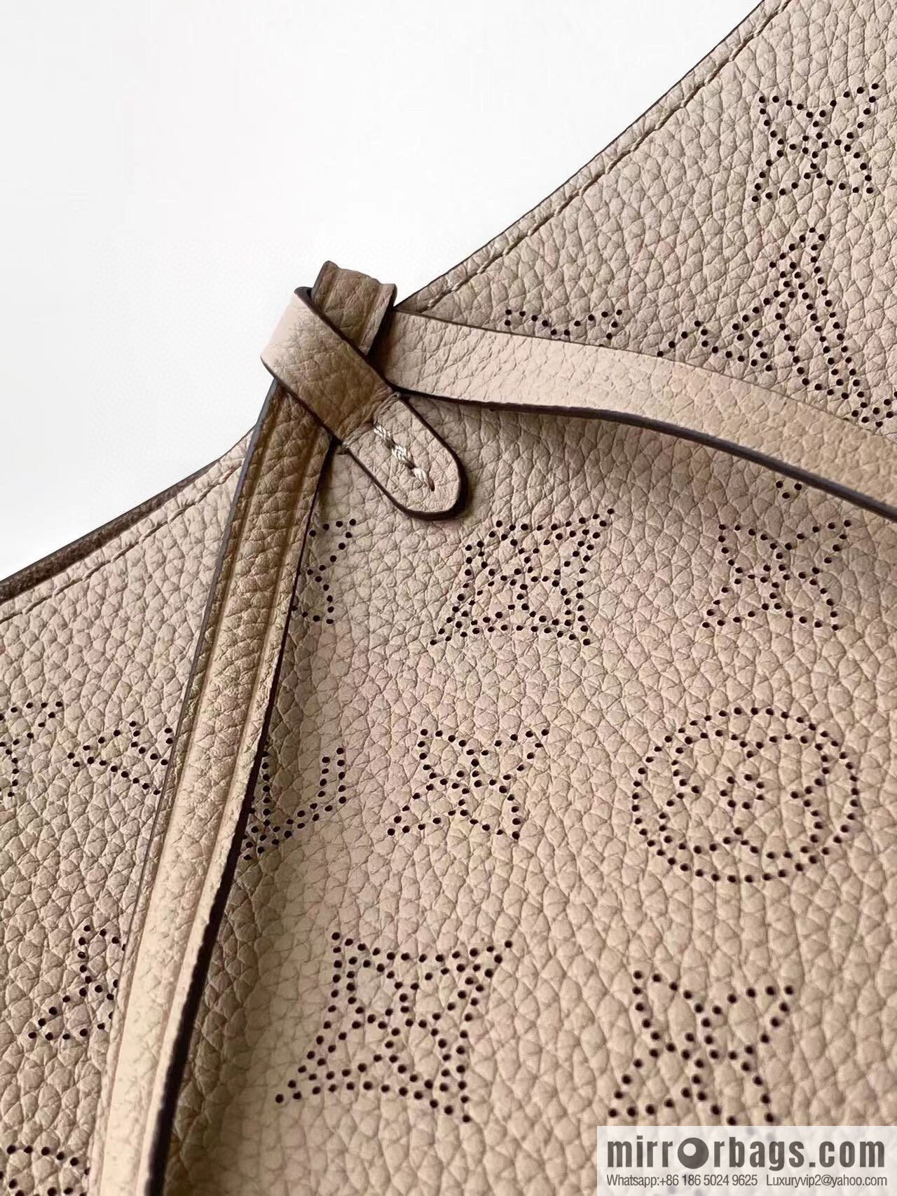 LV M12140 Flores