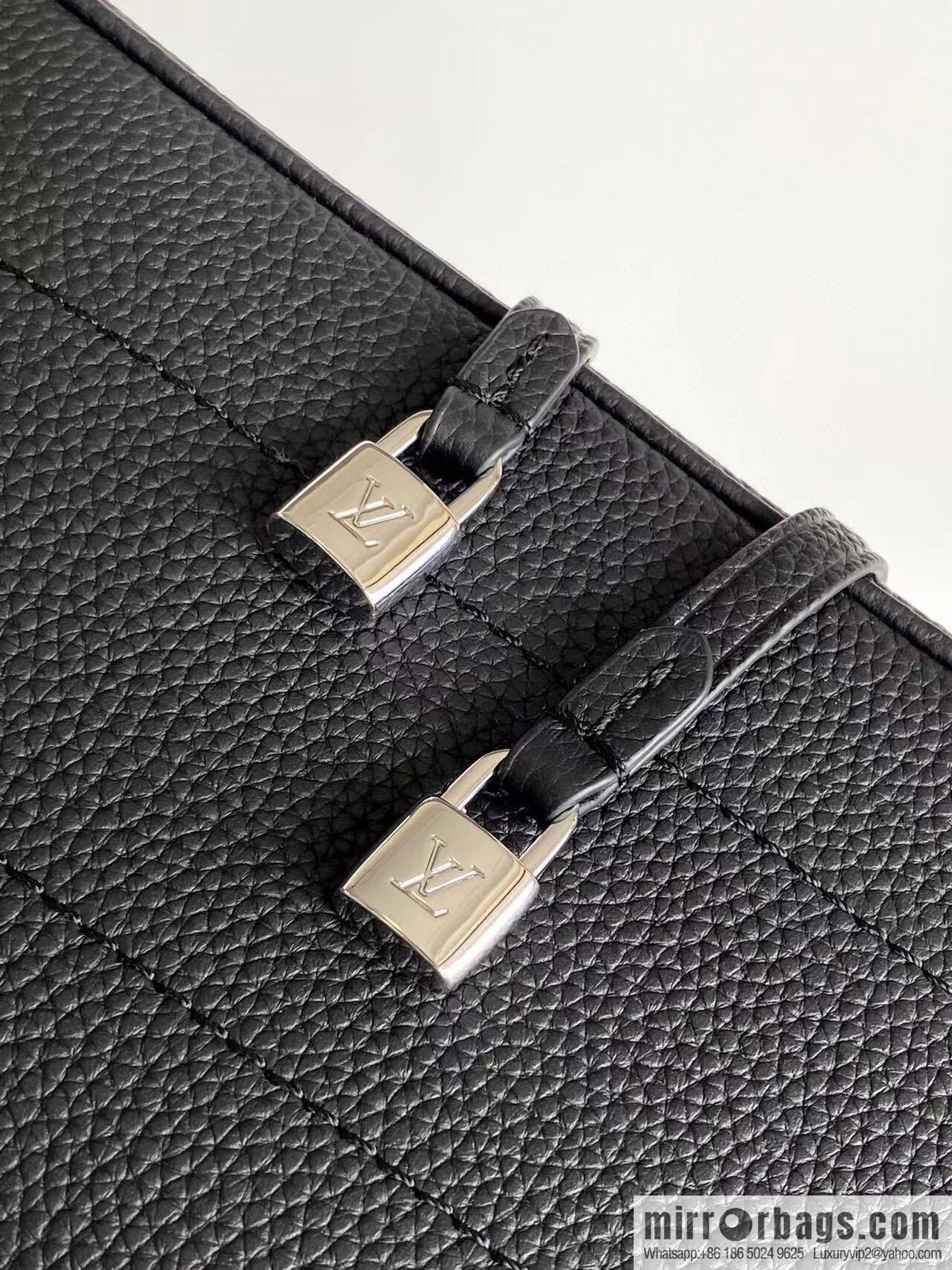 LV M12139 Flores