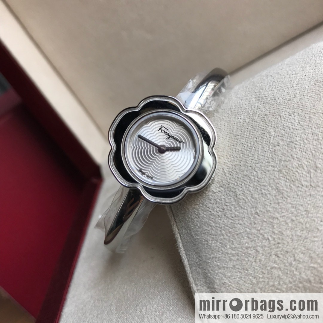 🎉🎉New counters are updated simultaneously! Ferragamo Salvatore Ladies Watch Flower Shape 26mm Sapphire Glass Swiss Quartz Movement