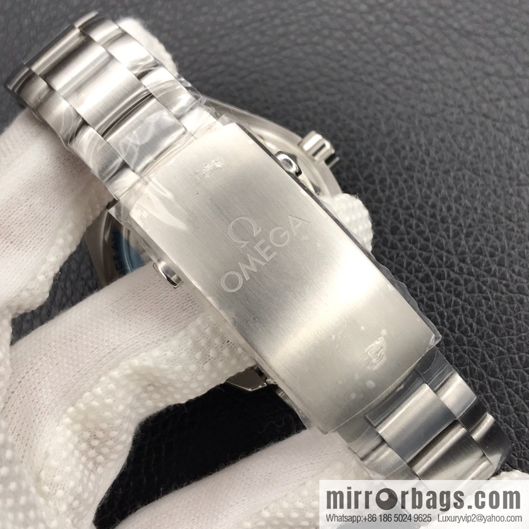 VS New product on sale: Hippocampus 600GMT Tai Chi Ring 43.5mm integrated black and white ceramic ring