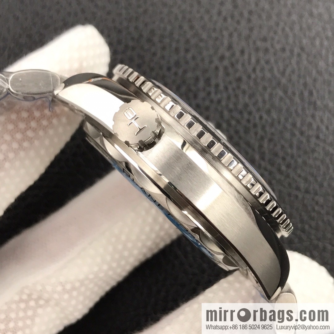 VS New product on sale: Hippocampus 600GMT Tai Chi Ring 43.5mm integrated black and white ceramic ring