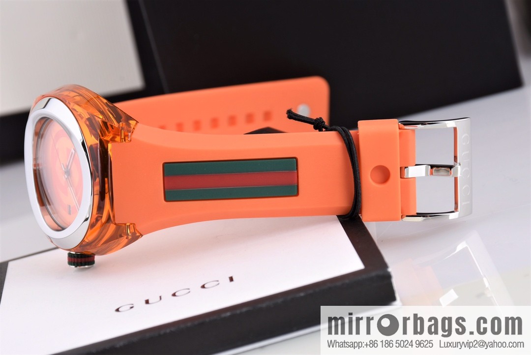 Gucci SYNC couple transparent quartz watch