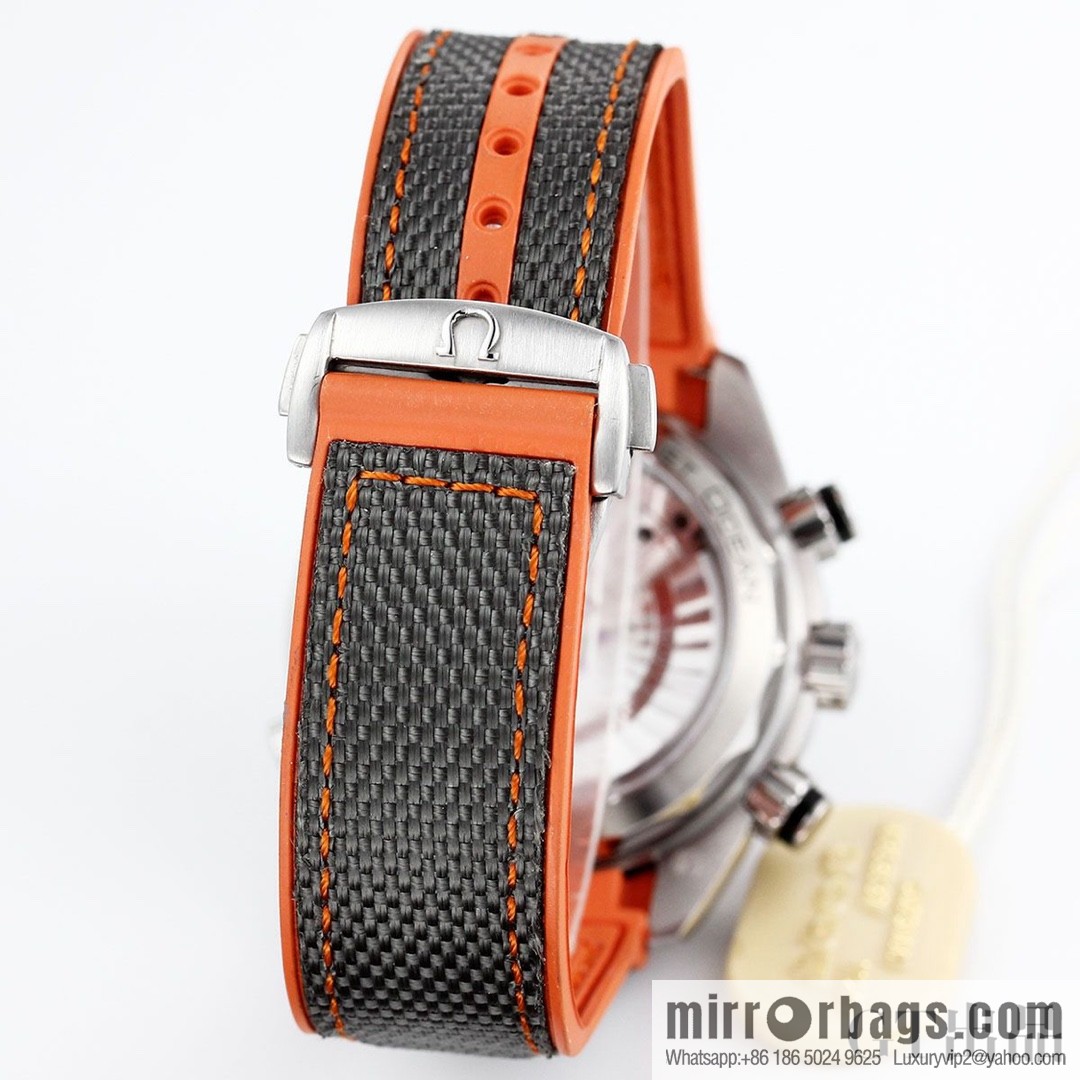 Omega Seamaster 600 meters diving series: movement model: 9900, running second timing automatic machine, watch diameter 45.5mm