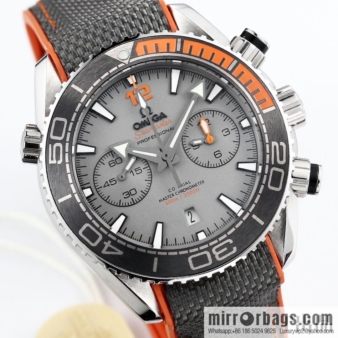 Omega Seamaster 600 meters diving series: movement model: 9900, running second timing automatic machine, watch diameter 45.5mm