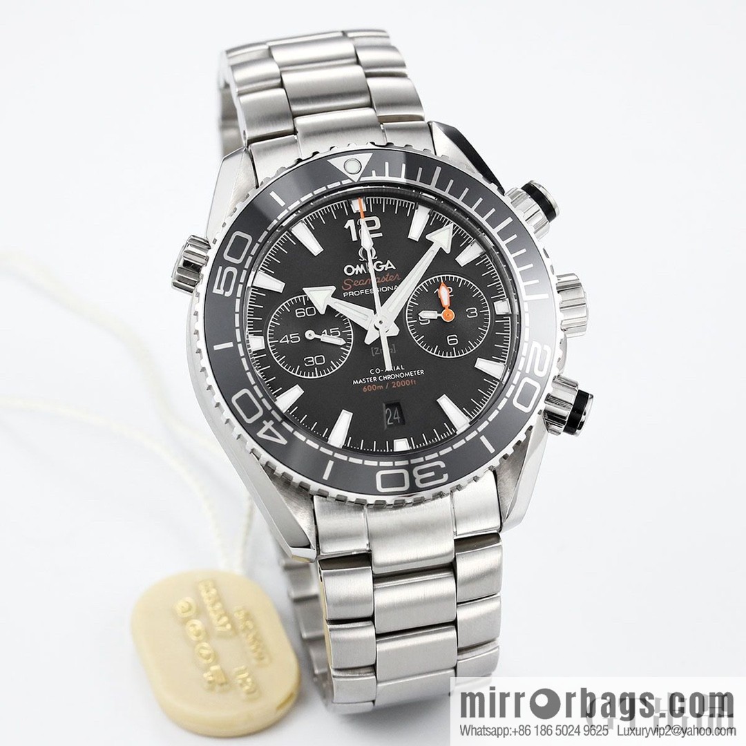 Omega Seamaster 600 meters diving series: movement model: 9900, running second timing automatic machine, watch diameter 45.5mm