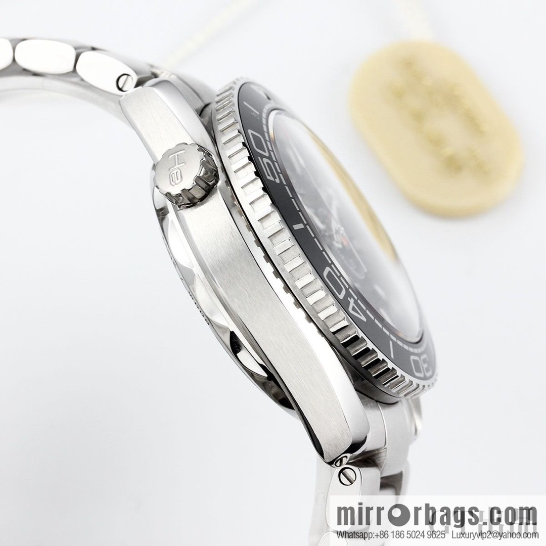 Omega Seamaster 600 meters diving series: movement model: 9900, running second timing automatic machine, watch diameter 45.5mm