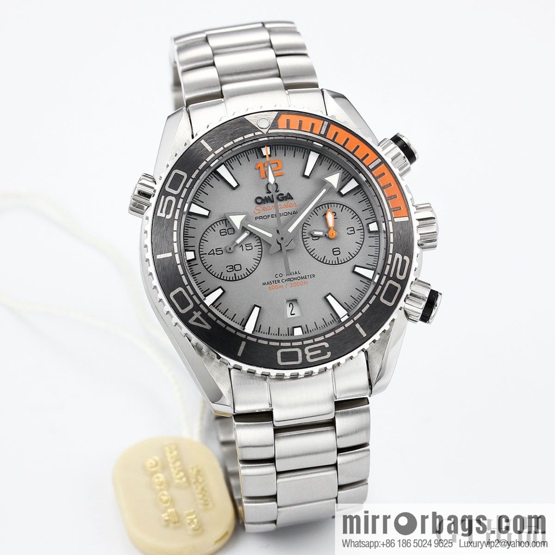 Omega Seamaster 600 meters diving series: movement model: 9900, running second timing automatic machine, watch diameter 45.5mm