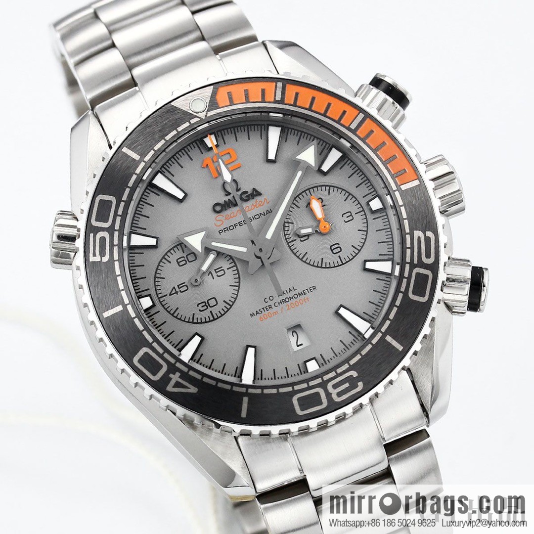 Omega Seamaster 600 meters diving series: movement model: 9900, running second timing automatic machine, watch diameter 45.5mm