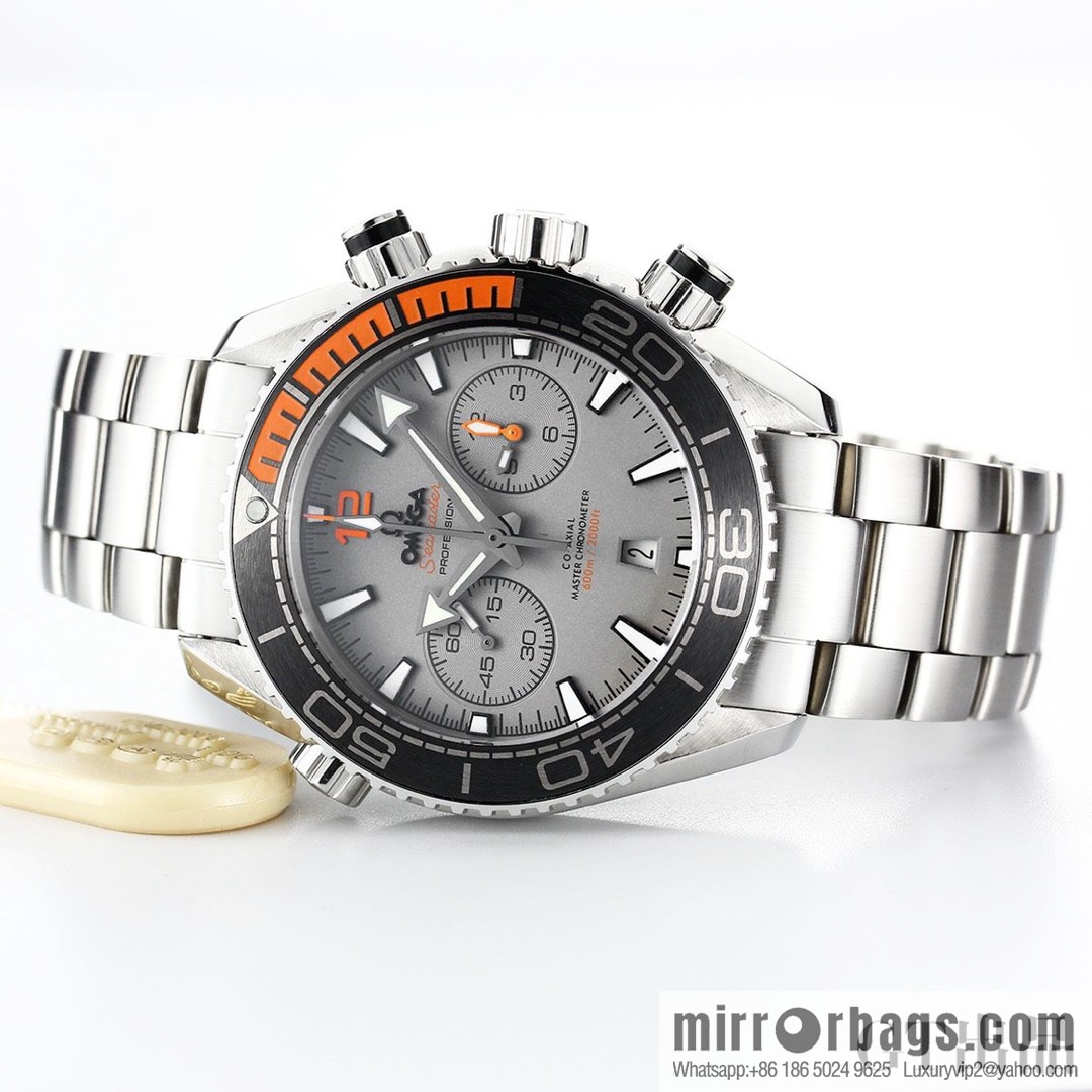Omega Seamaster 600 meters diving series: movement model: 9900, running second timing automatic machine, watch diameter 45.5mm