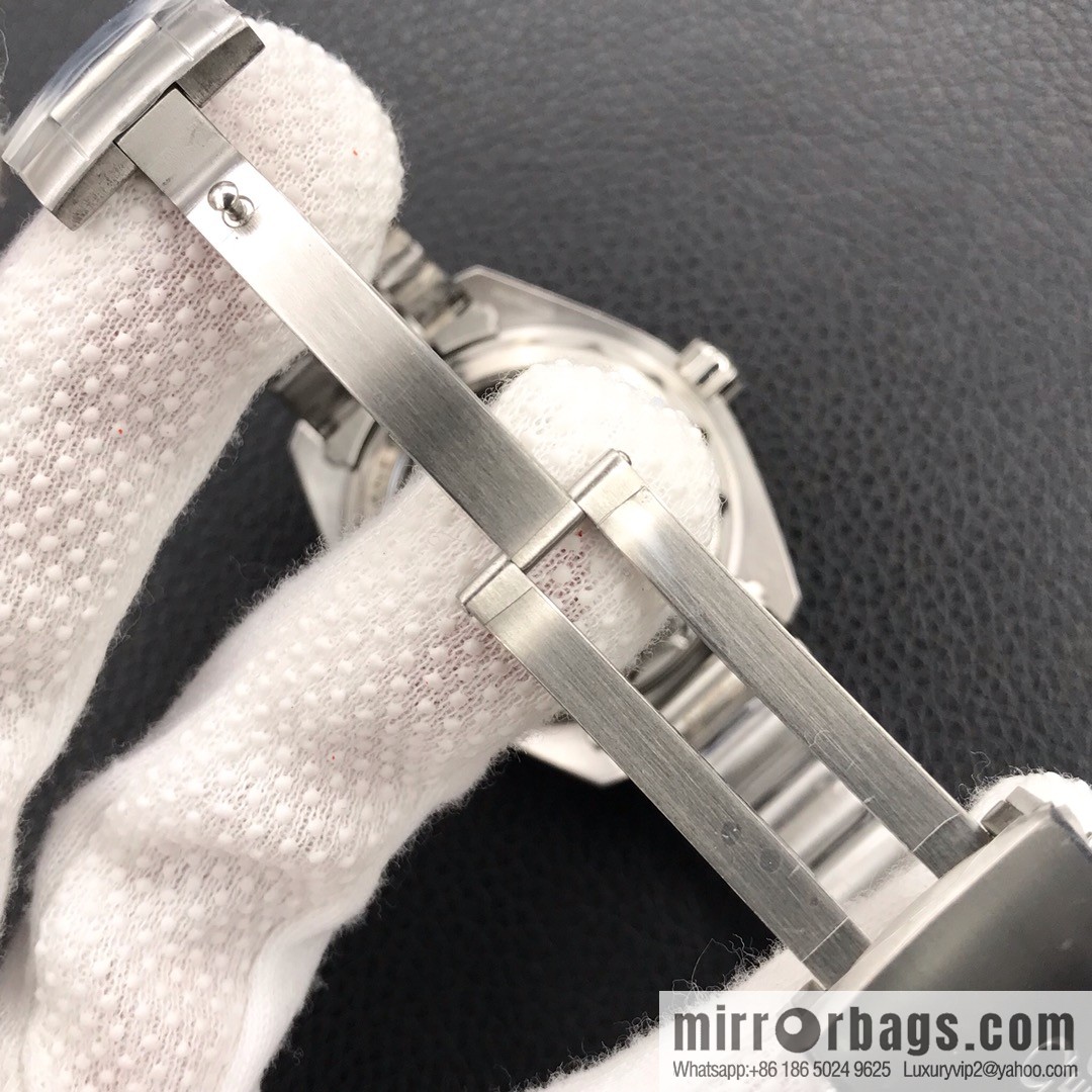 VS New product on sale: Hippocampus 600GMT Tai Chi Ring 43.5mm integrated black and white ceramic ring