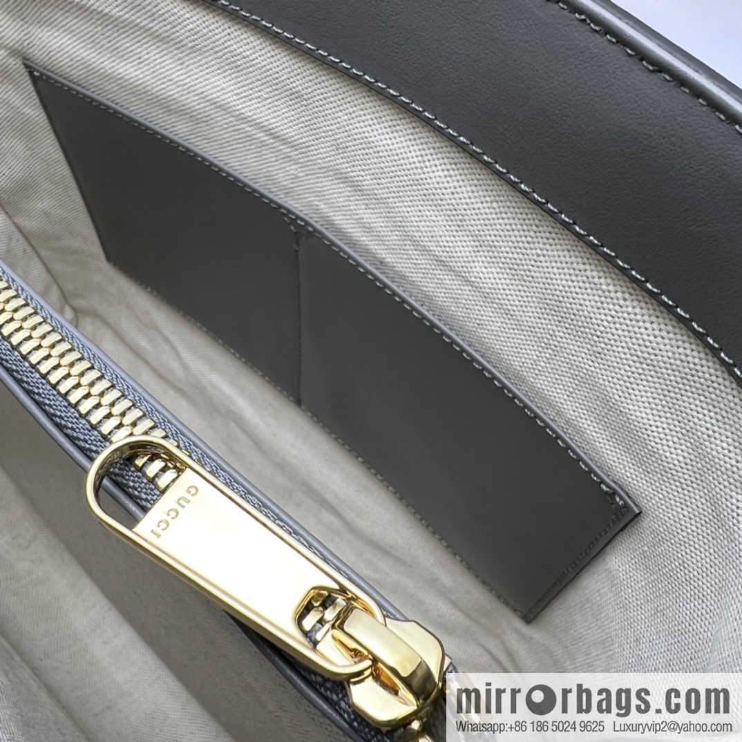 GUCCI Gucci GG Matelassé leather (fabric) tote bag 728236