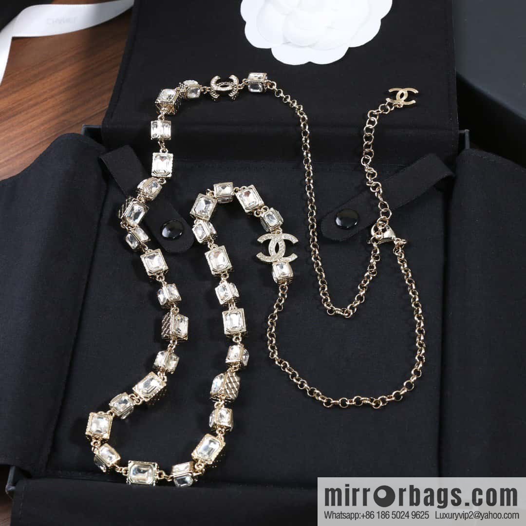 ☀️New ☑️ Chanel square diamond sweater chain necklace