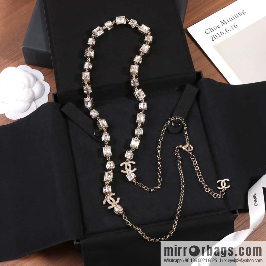 ☀️New ☑️ Chanel square diamond sweater chain necklace