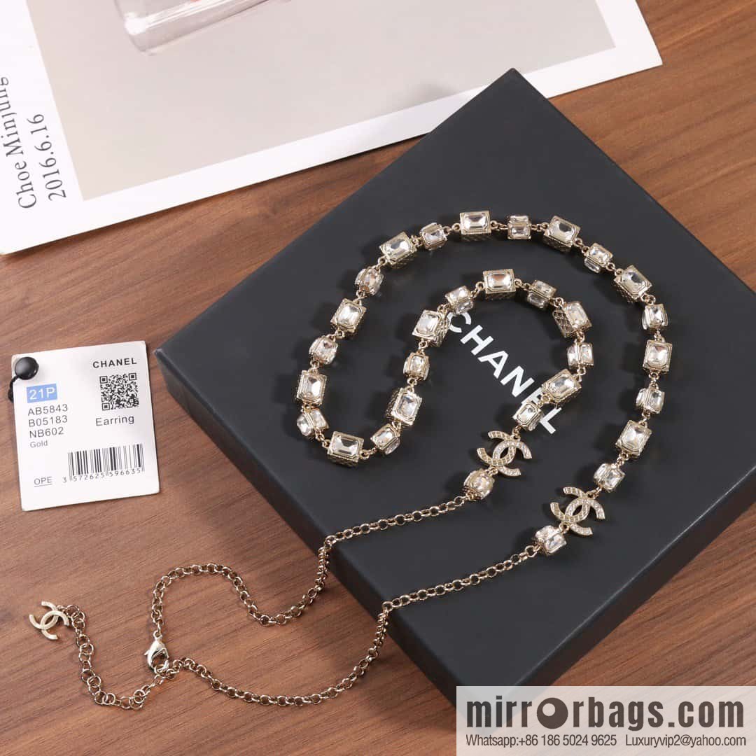 ☀️New ☑️ Chanel square diamond sweater chain necklace