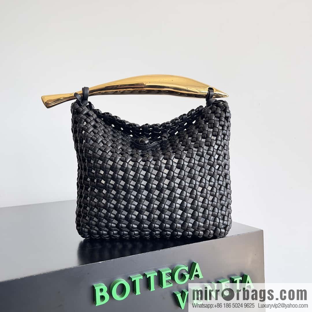 Bv new nappa small sheepskin field character woven sardines woven bag, model; 731166 black