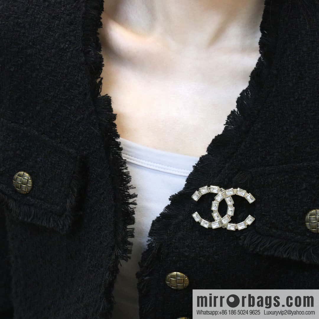 ☀️New ☑️ Chanel Double C Square Diamond Brooch ☀️