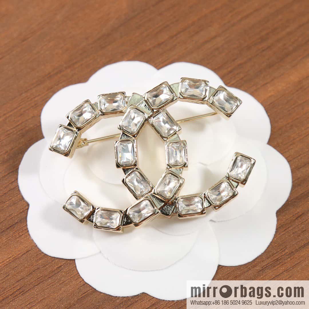 ☀️New ☑️ Chanel Double C Square Diamond Brooch ☀️